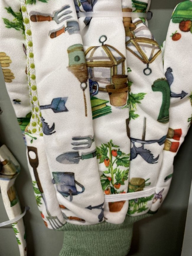 Garden Gloves and Secateurs